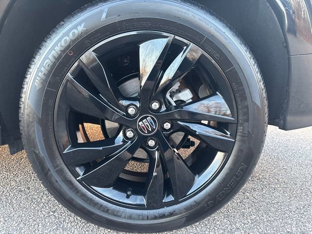 Used 2024 Buick Encore GX Sport Touring image 9