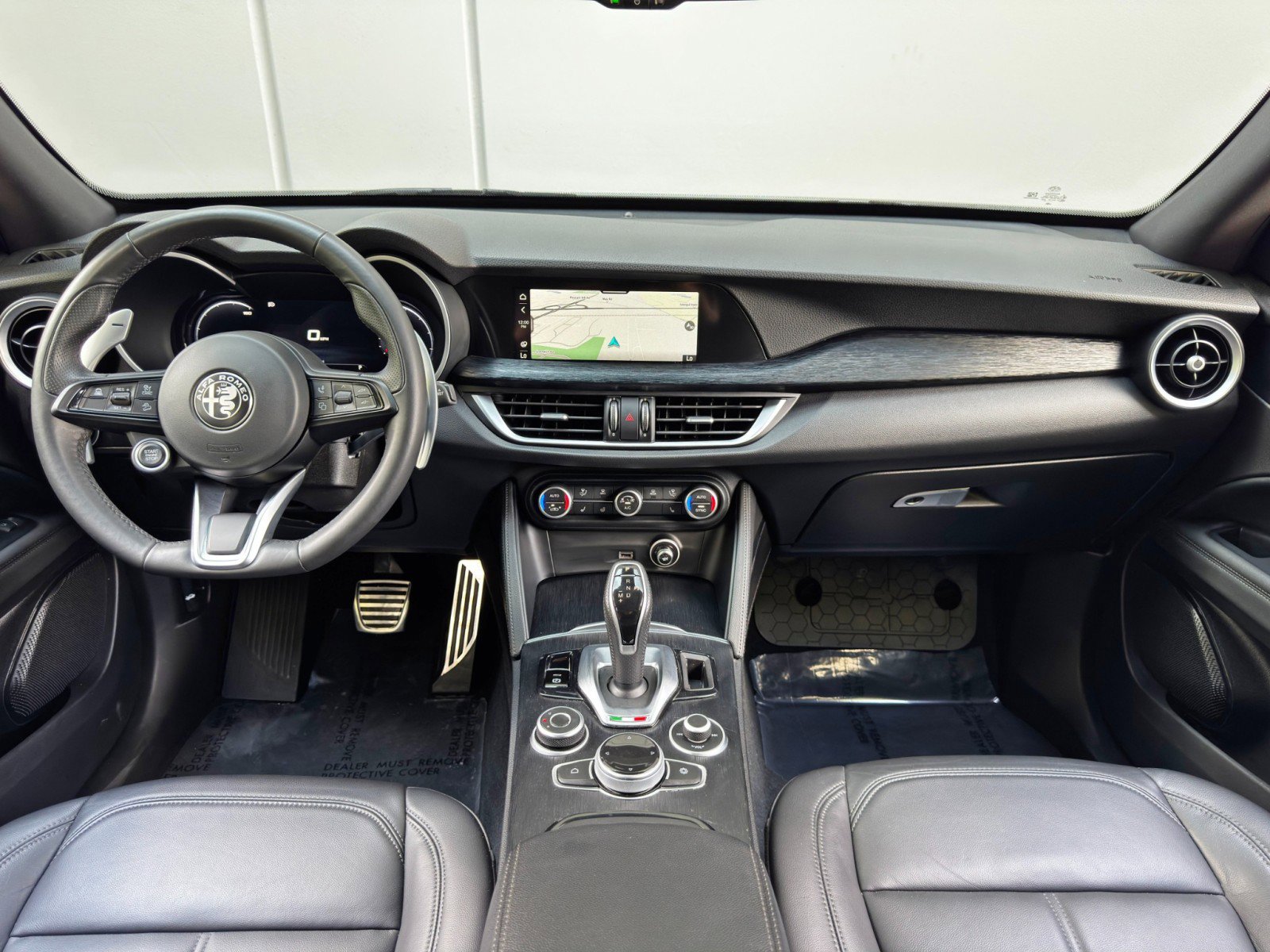 Used 2024 Alfa Romeo Stelvio Sprint image 10