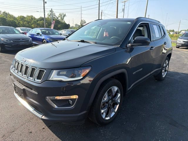 Used 2018 Jeep Compass Limited w/ Navigation Group FWD image 3