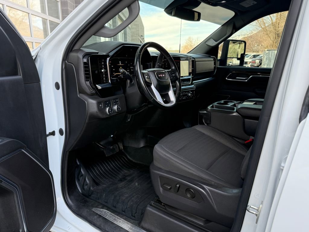 Used 2024 GMC Sierra 3500 SLE image 32