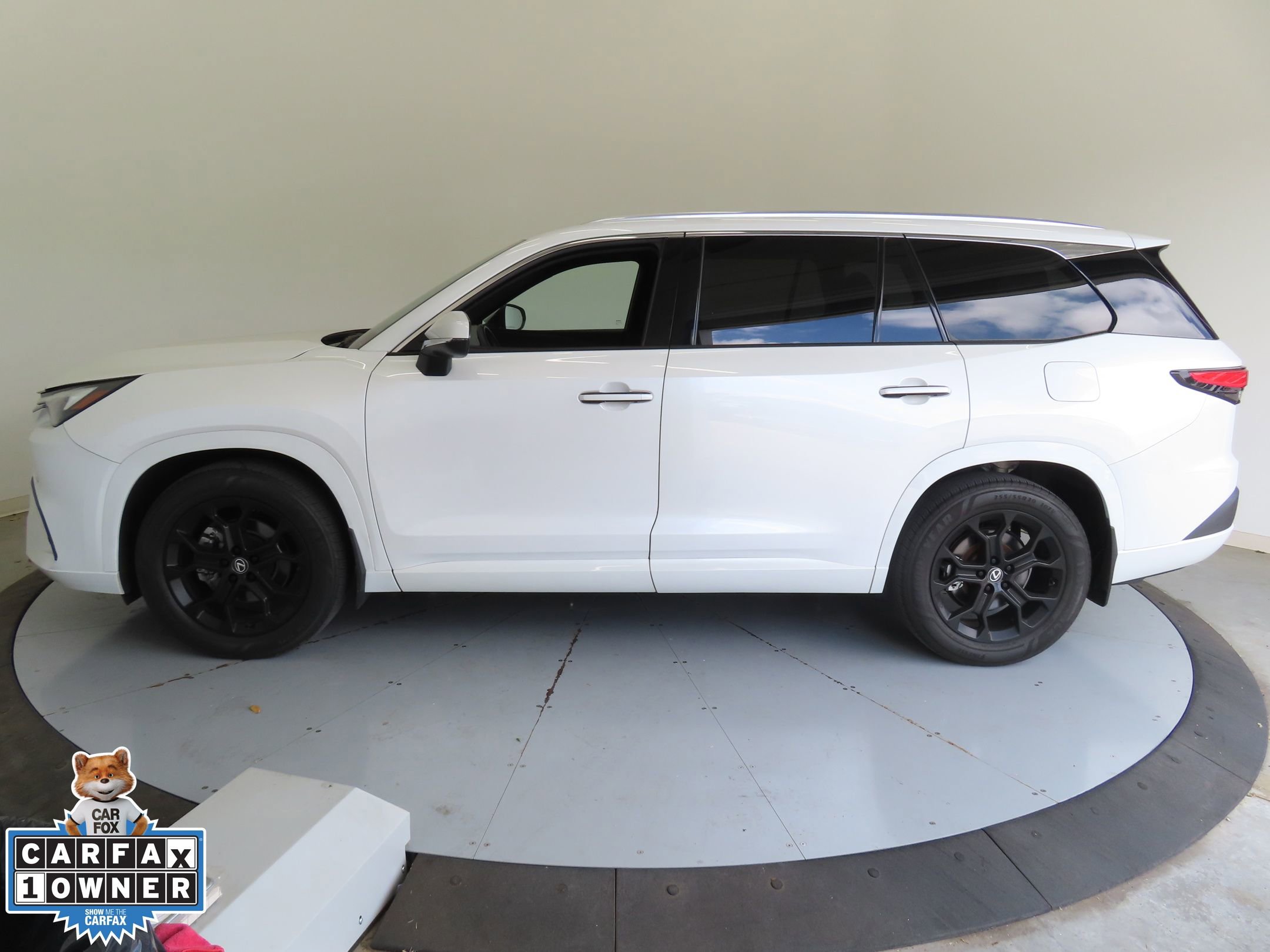 Used 2024 Lexus TX 350 AWD w/ Cold Weather Package image 8