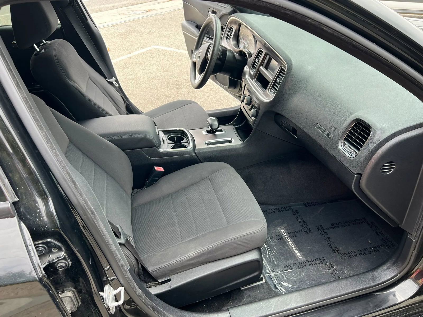 Used 2012 Dodge Charger SE RWD image 10