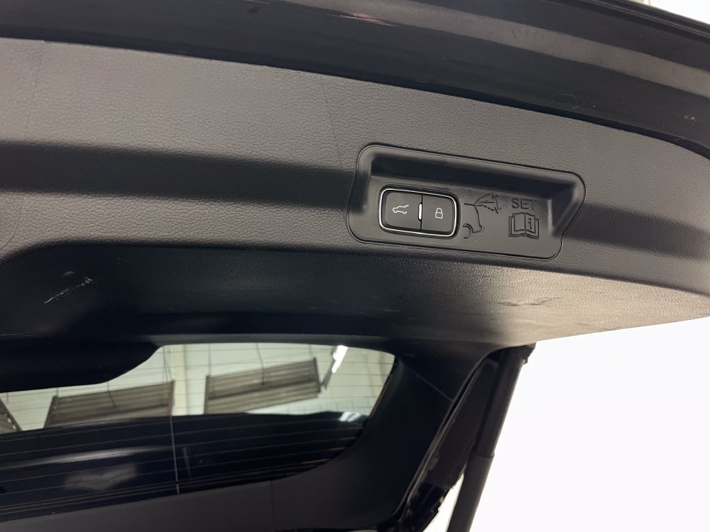 Used 2021 Ford Explorer XLT AWD/4WD image 46
