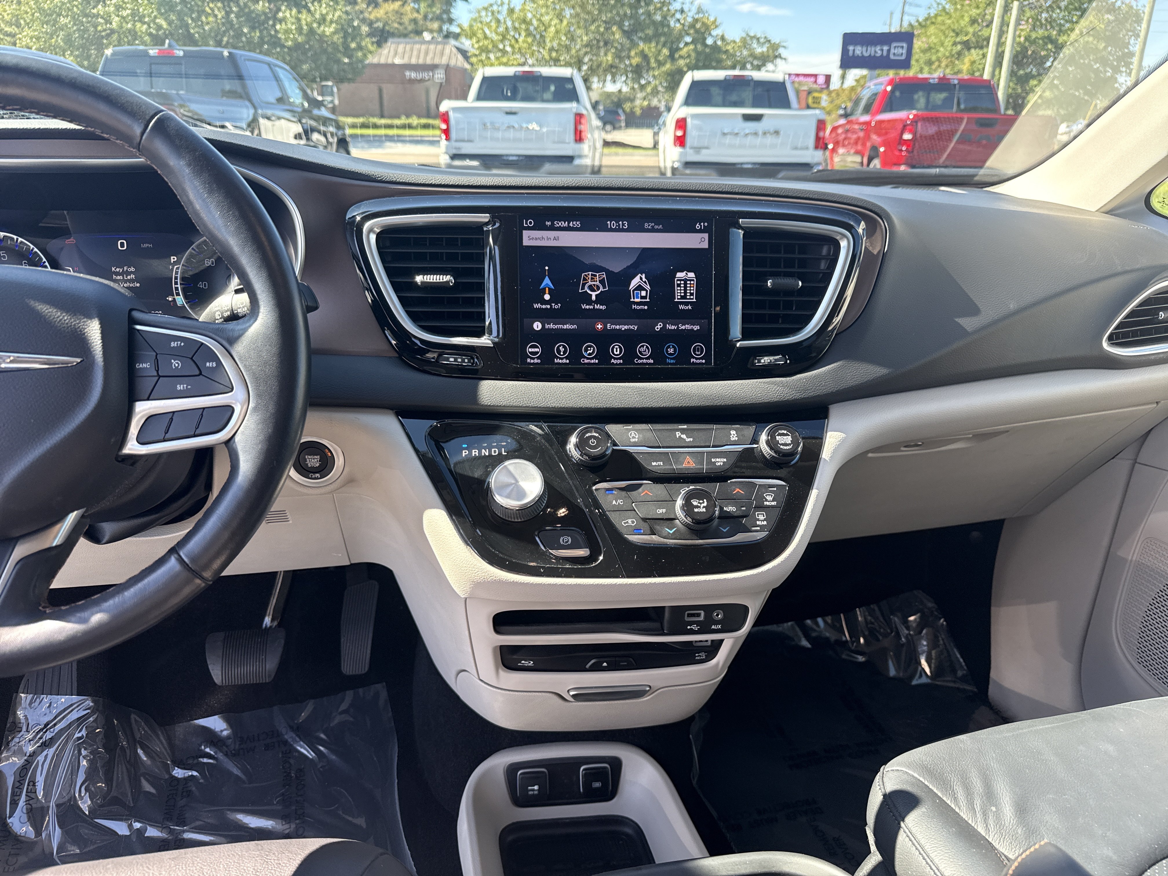 Used 2019 Chrysler Pacifica Touring-L Plus w/ Tire & Wheel Group FWD image 29