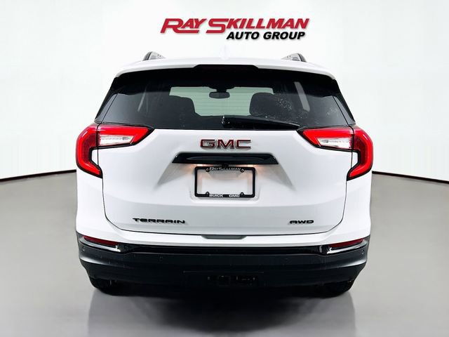 Used 2024 GMC Terrain SLE w/ Driver Convenience Package image 6