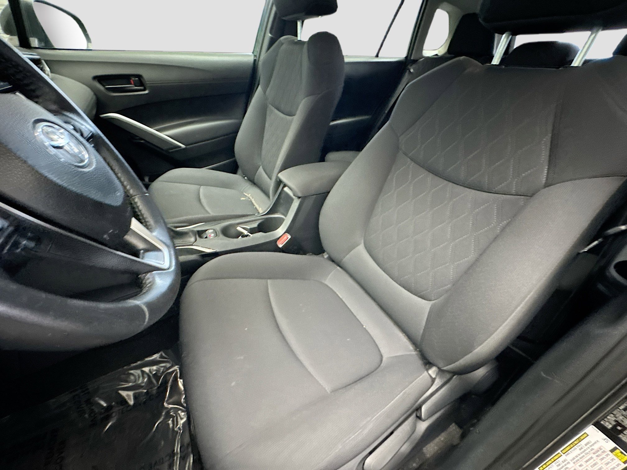 Used 2022 Toyota Corolla Cross LE image 12