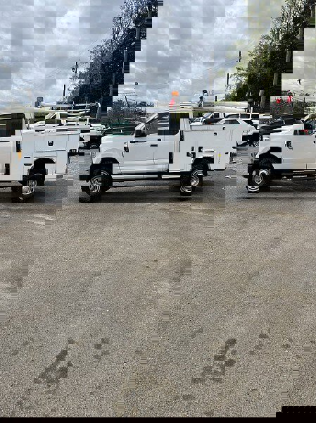 Used 2017 Ford F350 XL image 4