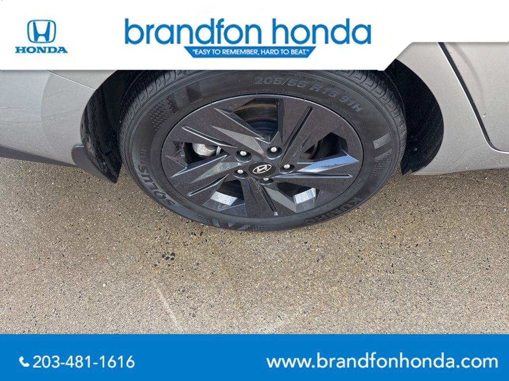 Used 2023 Hyundai Elantra SEL image 34