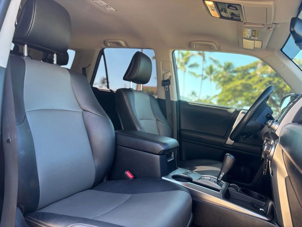 Used 2018 Toyota 4Runner SR5 image 9