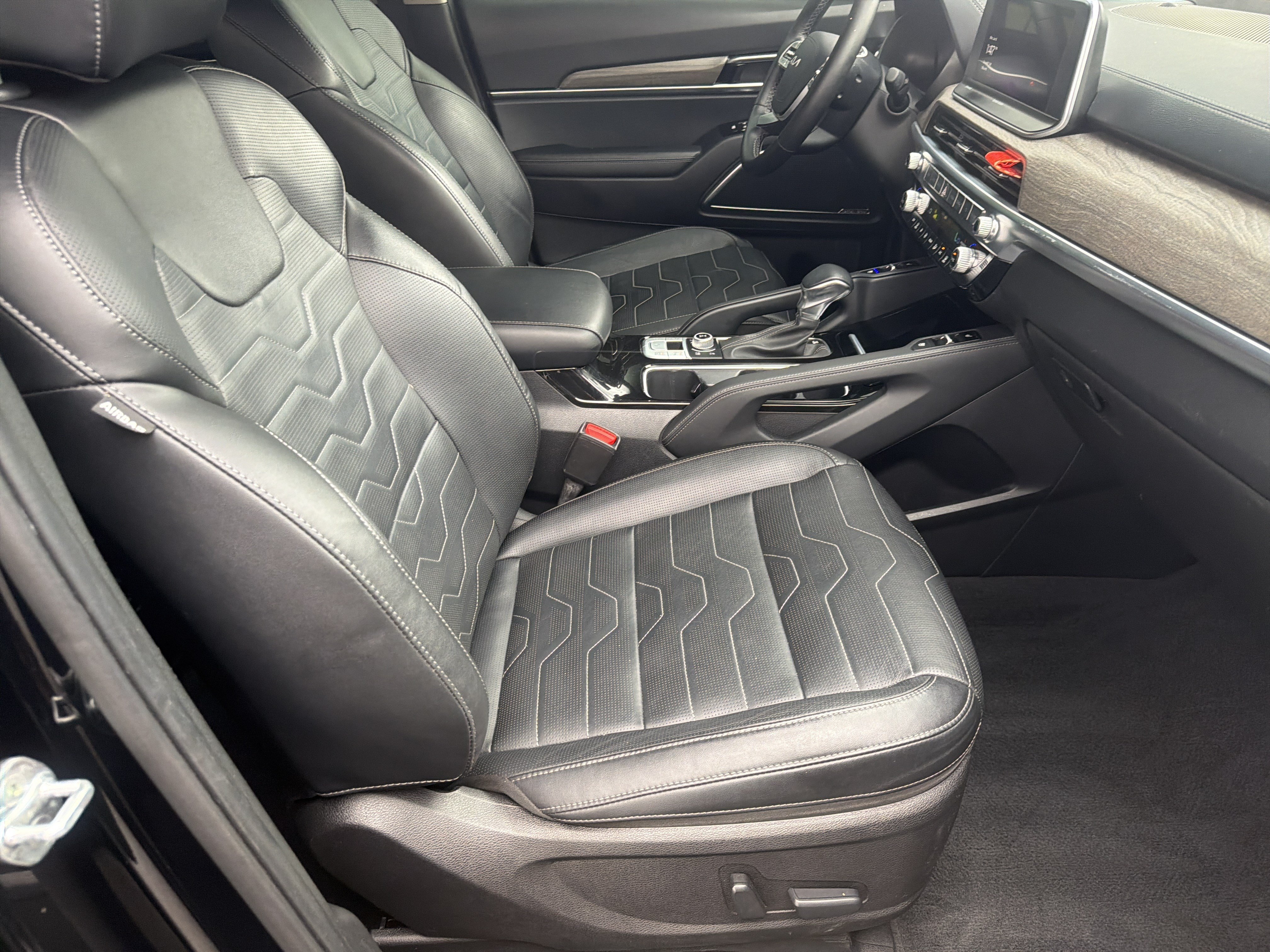 Used 2022 Kia Telluride SX w/ SX Prestige Package AWD/4WD image 16
