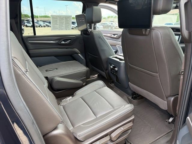 Used 2023 GMC Yukon XL Denali w/ Denali Reserve Package AWD/4WD image 38