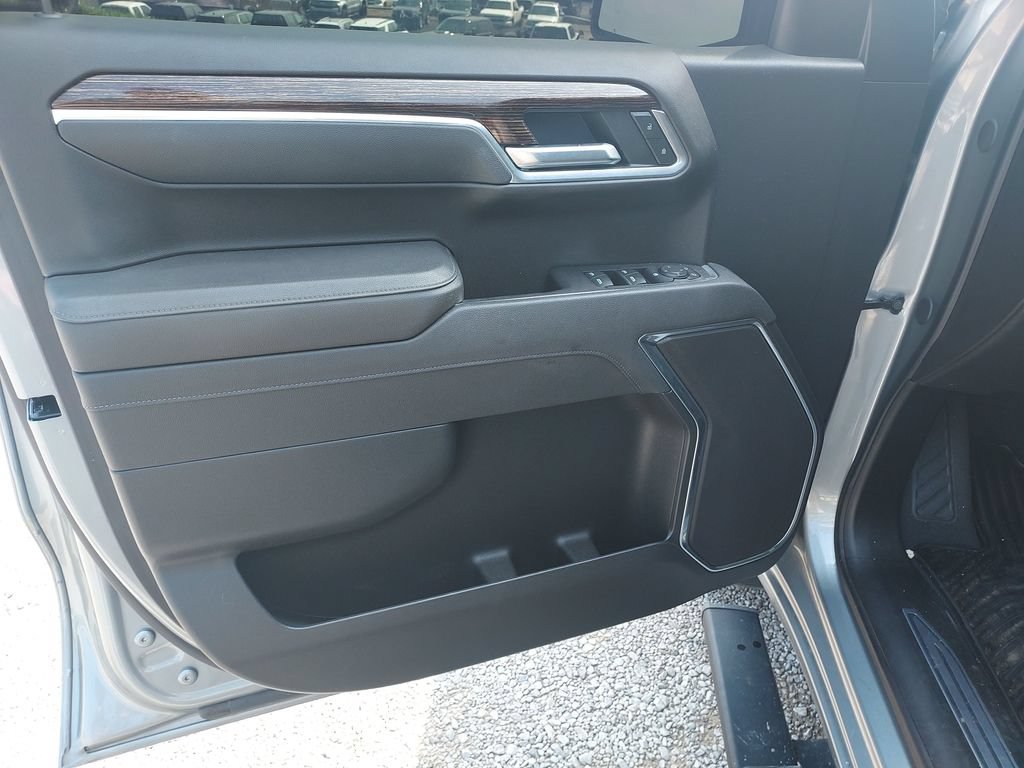Used 2025 GMC Sierra 1500 Elevation AWD/4WD image 12