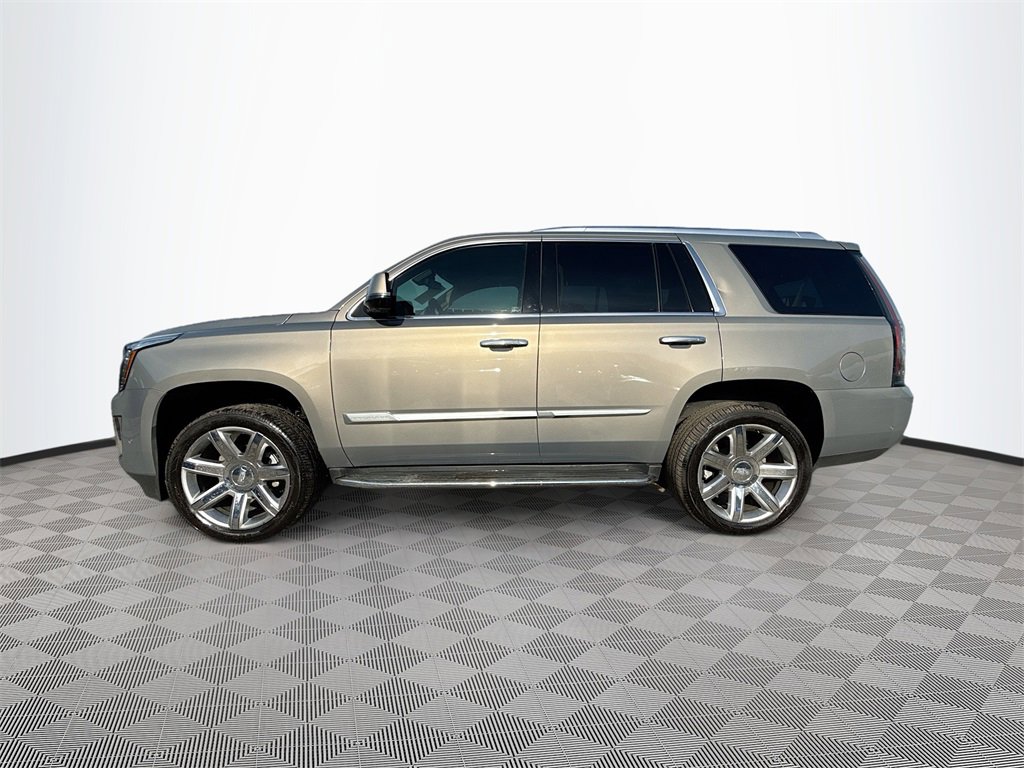 Used 2018 Cadillac Escalade Luxury image 5