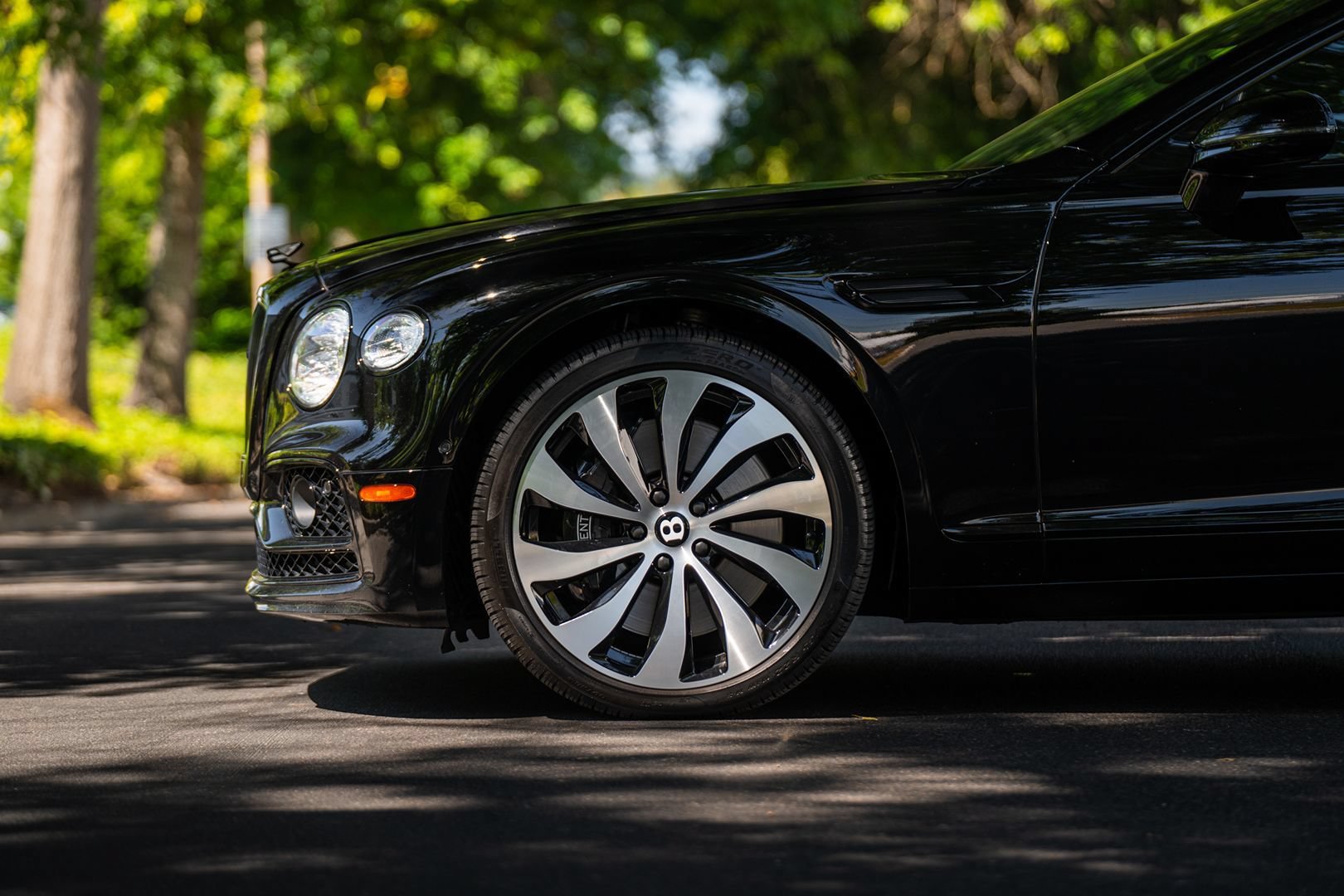 Used 2021 Bentley Flying Spur V8 AWD/4WD image 14