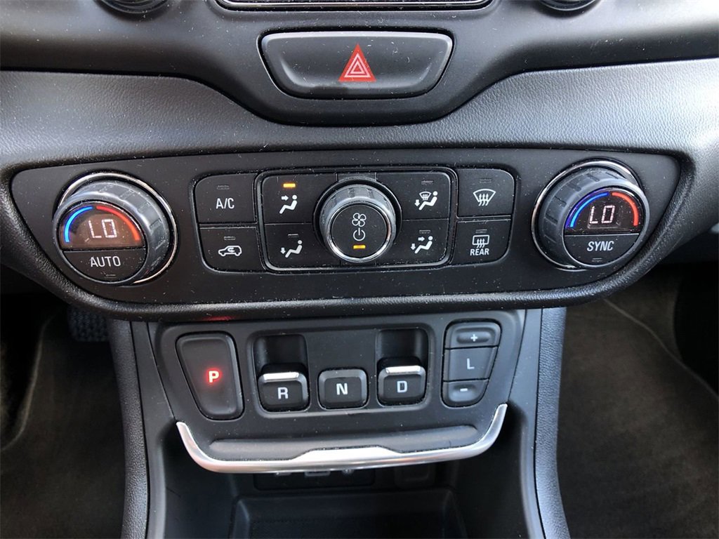 Used 2020 GMC Terrain SLT w/ Preferred Package image 23