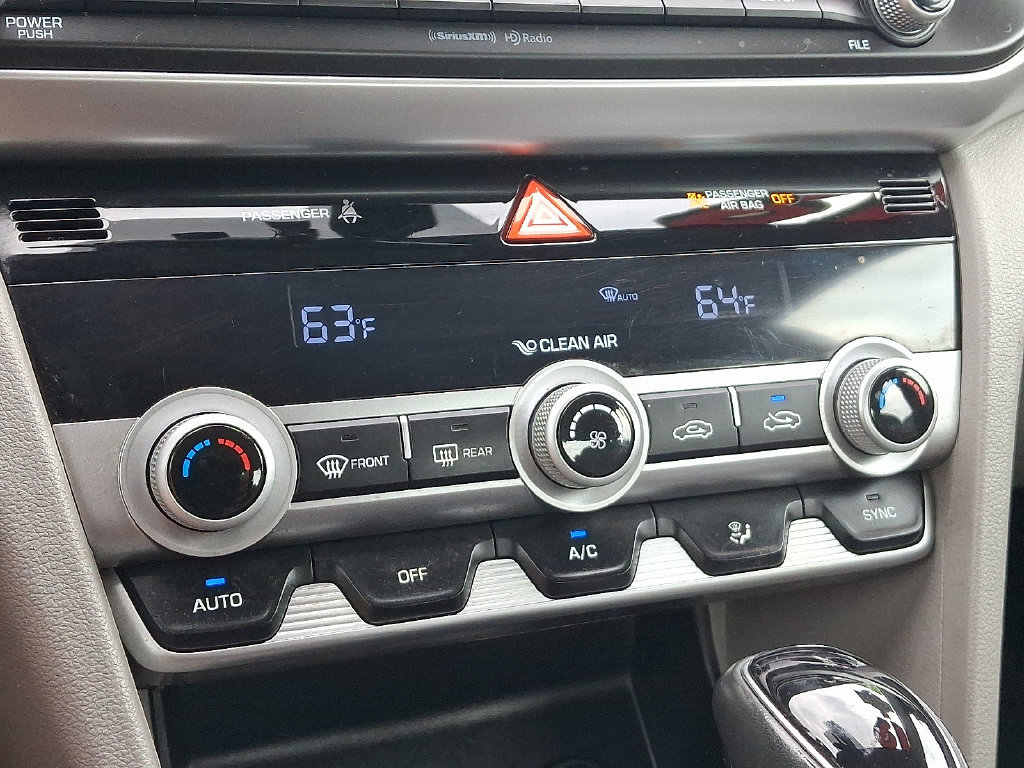 Used 2019 Hyundai Elantra Value Edition FWD image 17