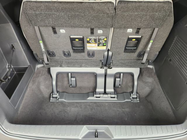 New 2026 Toyota Sienna XLE FWD image 28