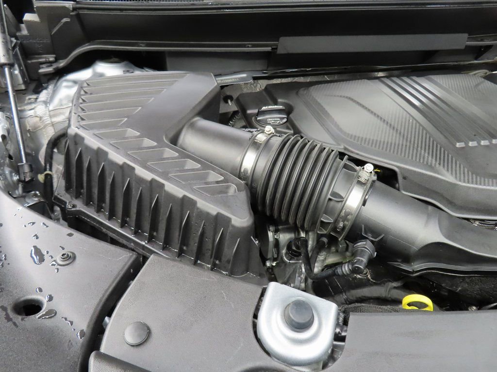 Used 2024 Chevrolet Traverse RS w/ LPO, Floor Liner Package image 32