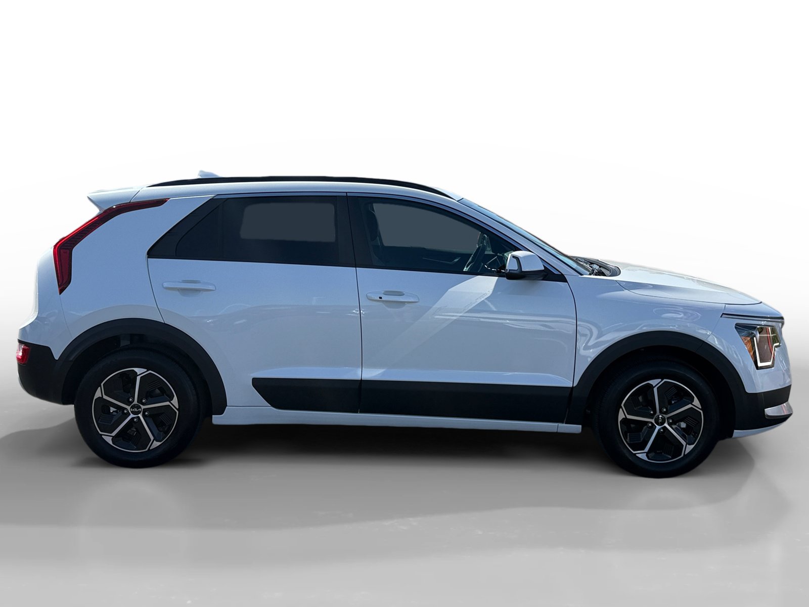 Used 2025 Kia Niro EX FWD image 6