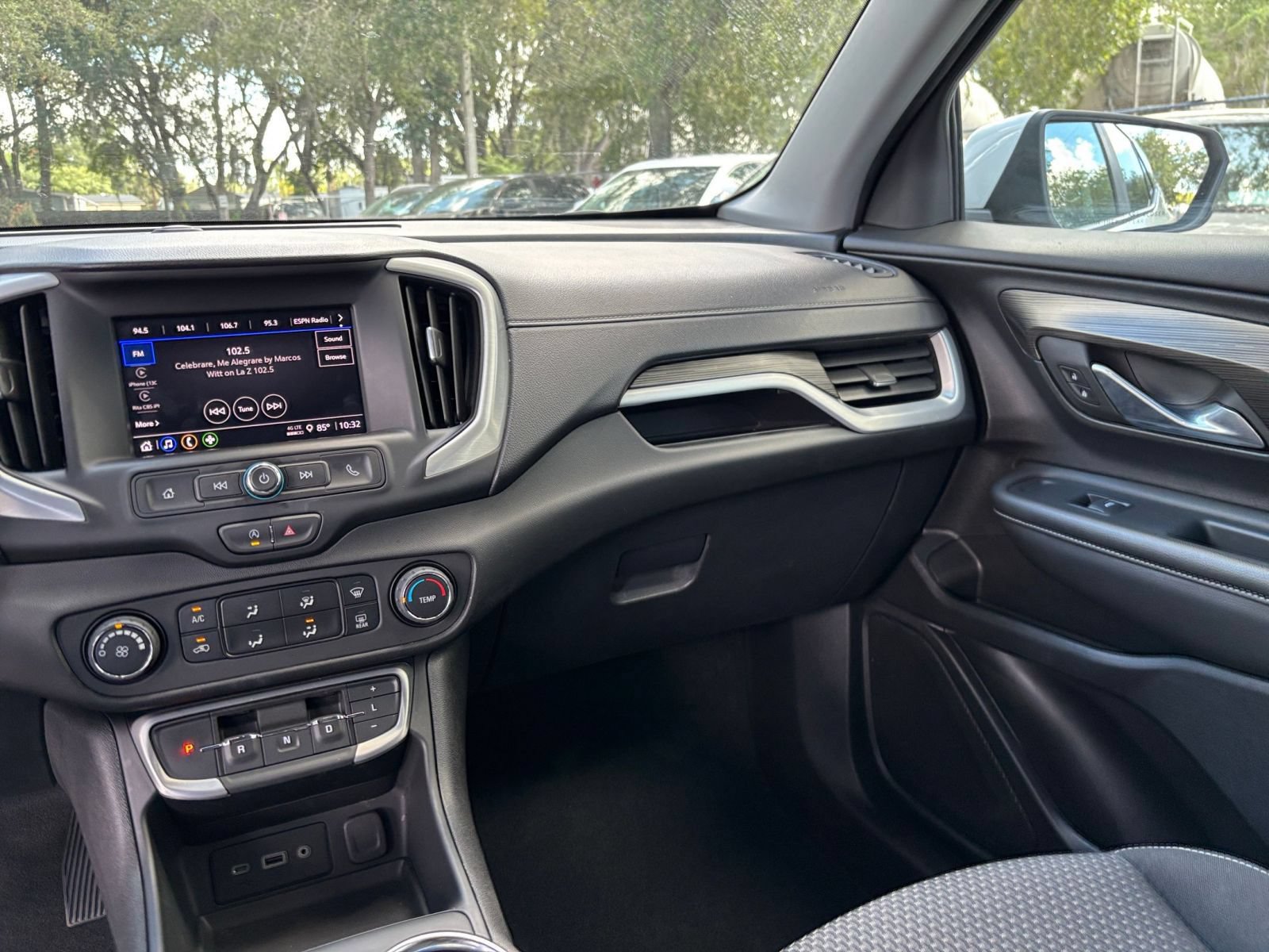 Used 2024 GMC Terrain SLE FWD image 43