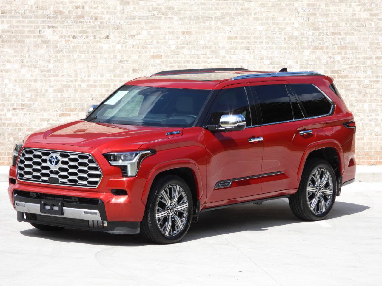 Used 2023 Toyota Sequoia Capstone AWD/4WD image 24