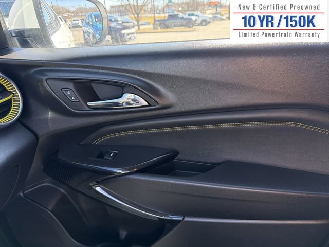 Used 2024 Chevrolet Trax LT w/ LT Convenience Package image 26