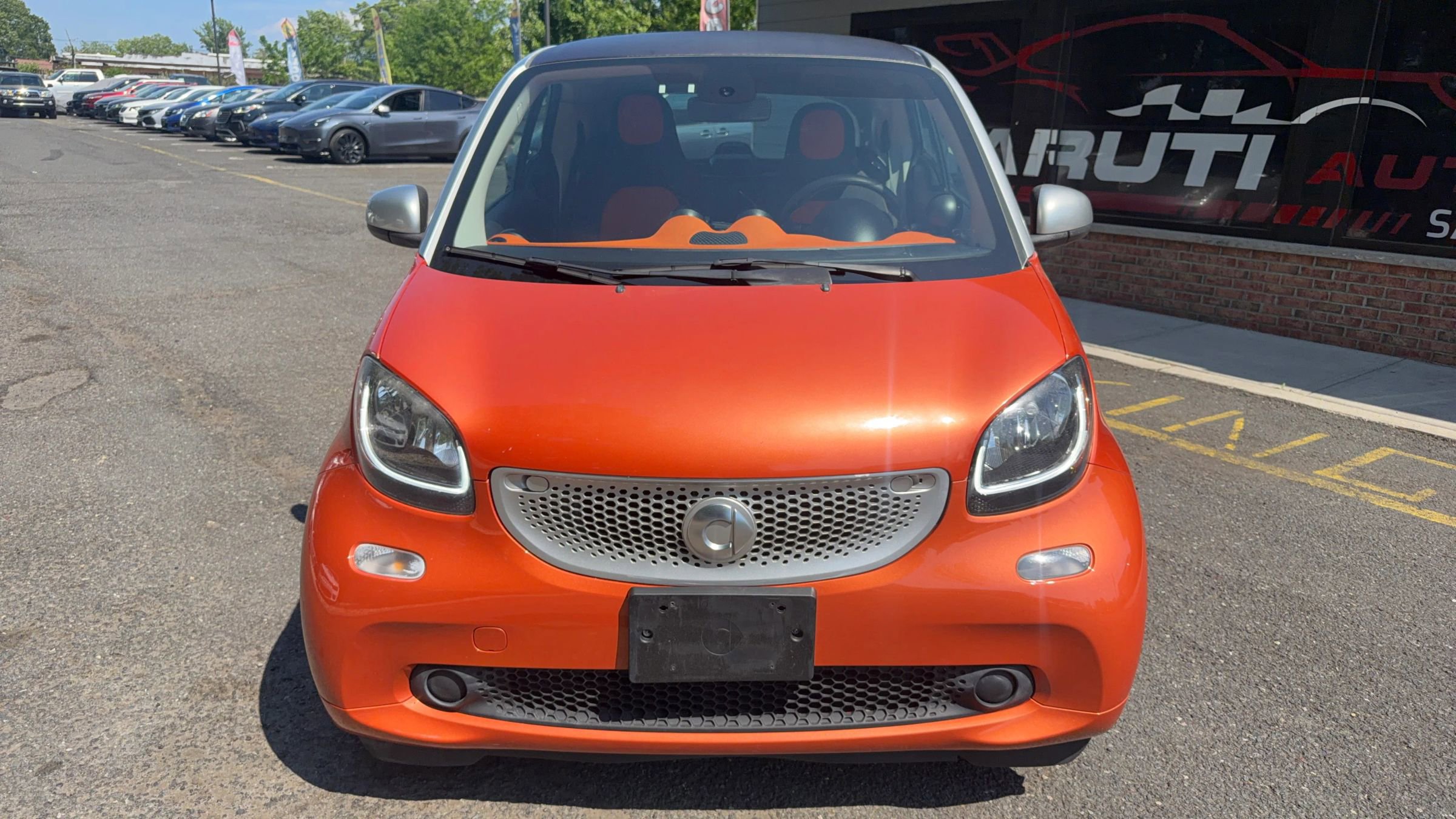 Used 2016 smart fortwo passion RWD image 3