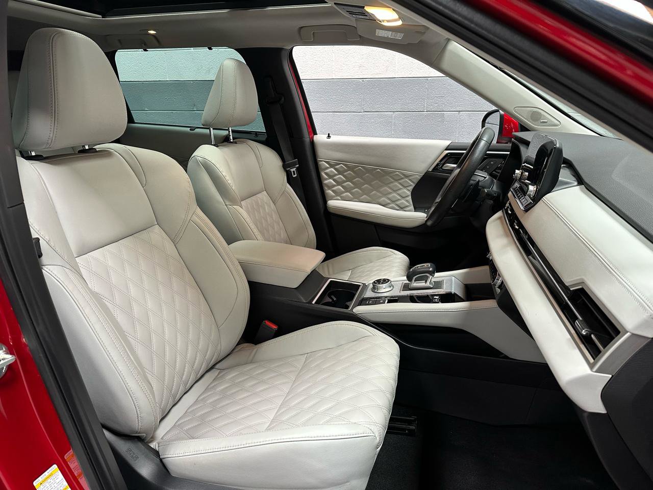 Used 2023 Mitsubishi Outlander SEL 40th Anniversary AWD/4WD image 9