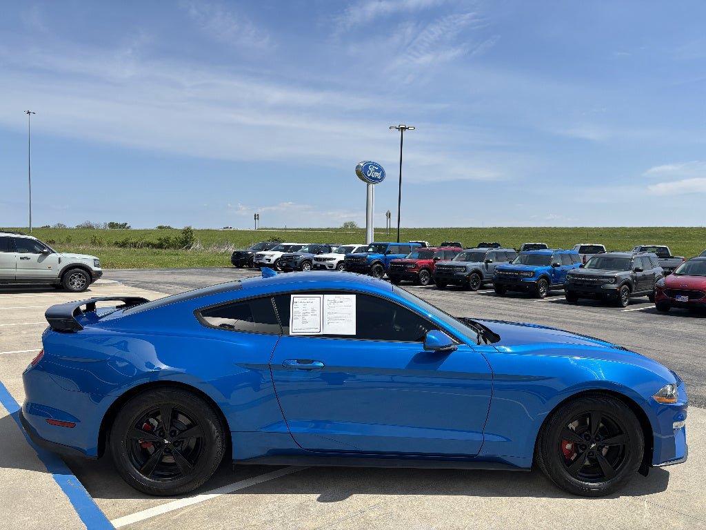 Used 2020 Ford Mustang Coupe RWD image 6