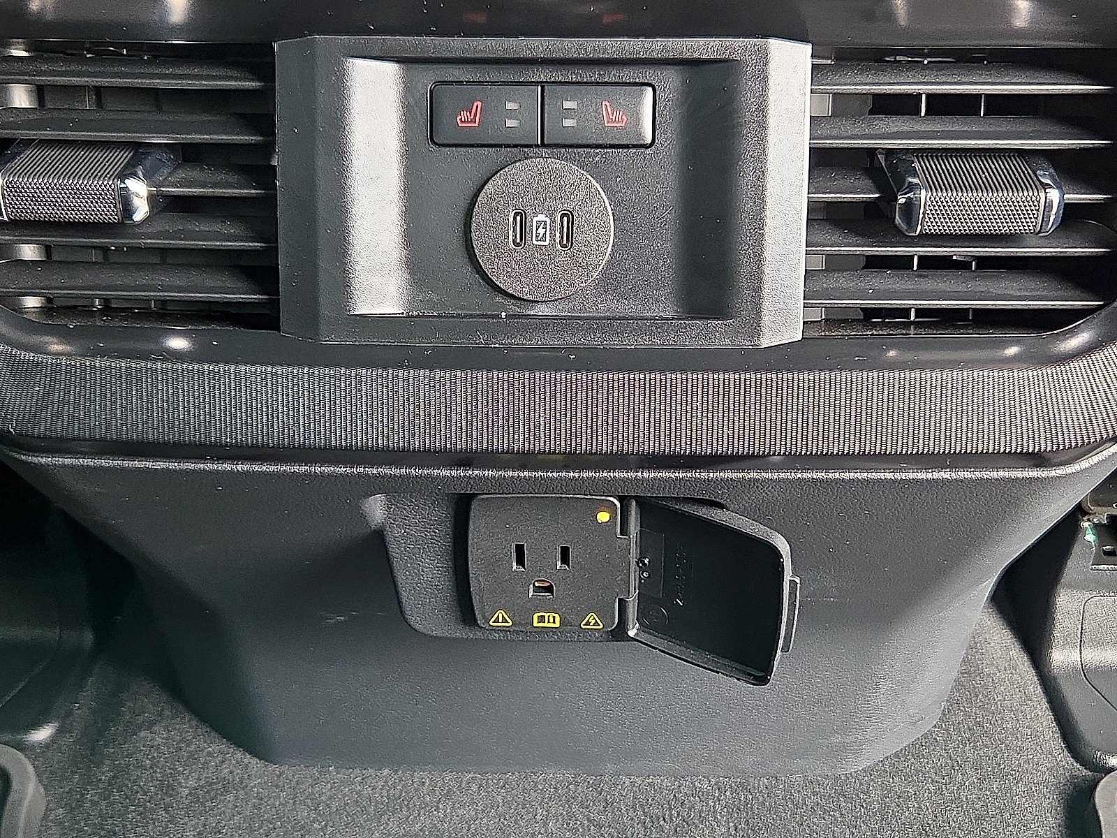 Used 2026 Ford F350 Platinum AWD/4WD image 12