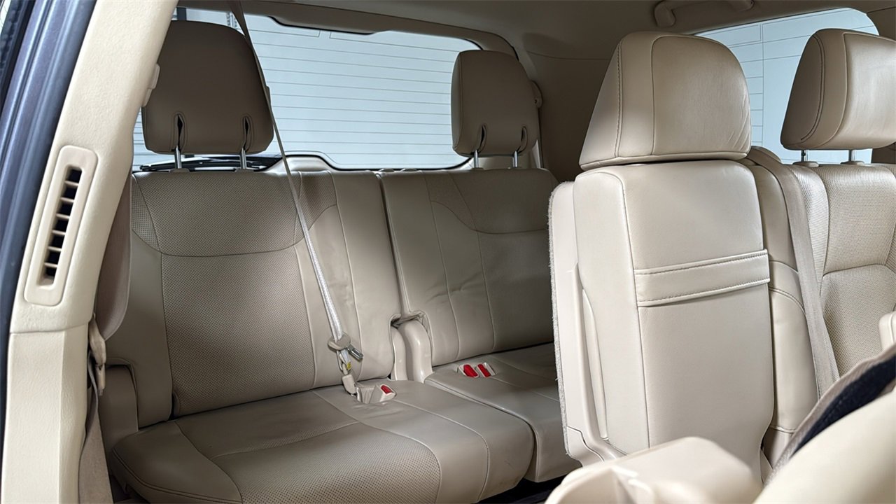 Used 2017 Lexus LX 570 4WD image 17