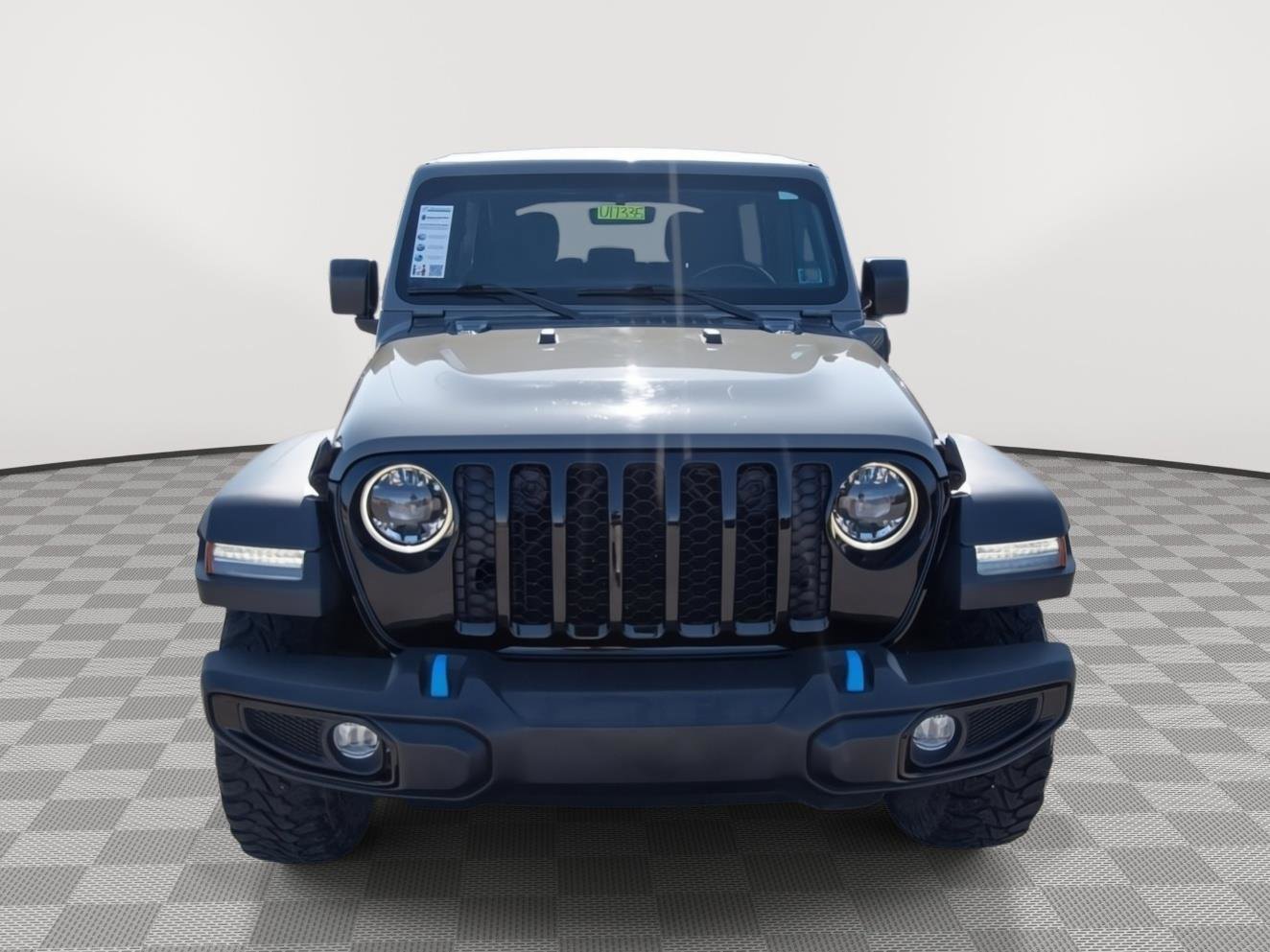 Used 2023 Jeep Wrangler Unlimited w/ Cold Weather Group AWD/4WD image 8