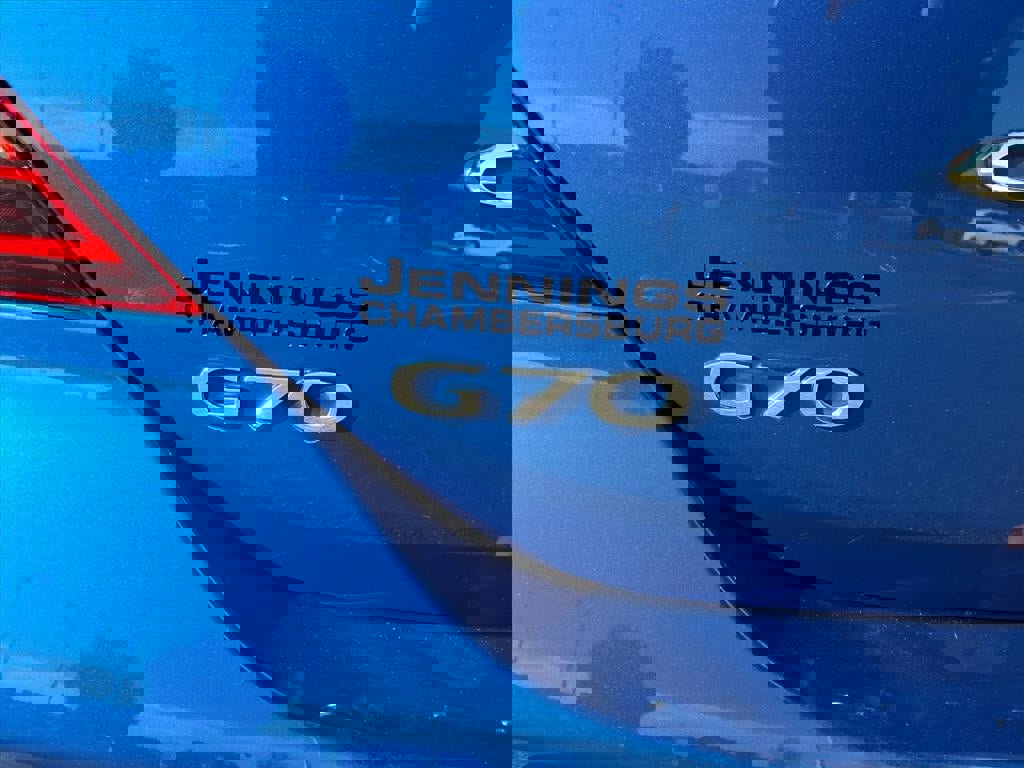 Used 2022 Genesis G70 2.0T image 7