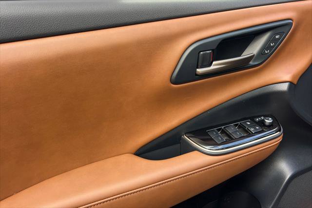 Certified 2025 Toyota Crown Signia w/ Advanced Technology Package image 12