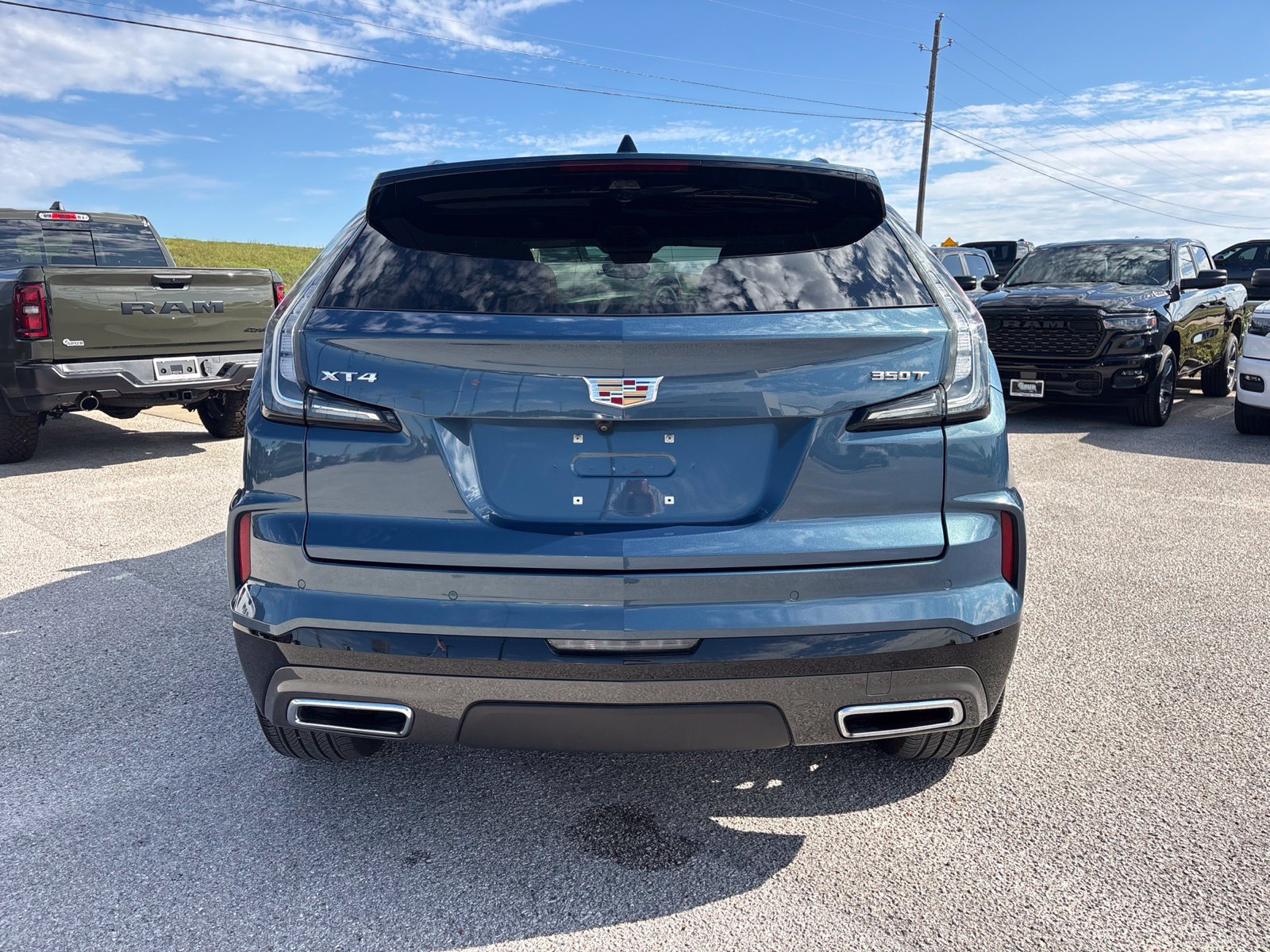 Used 2024 Cadillac XT4 Sport FWD image 5