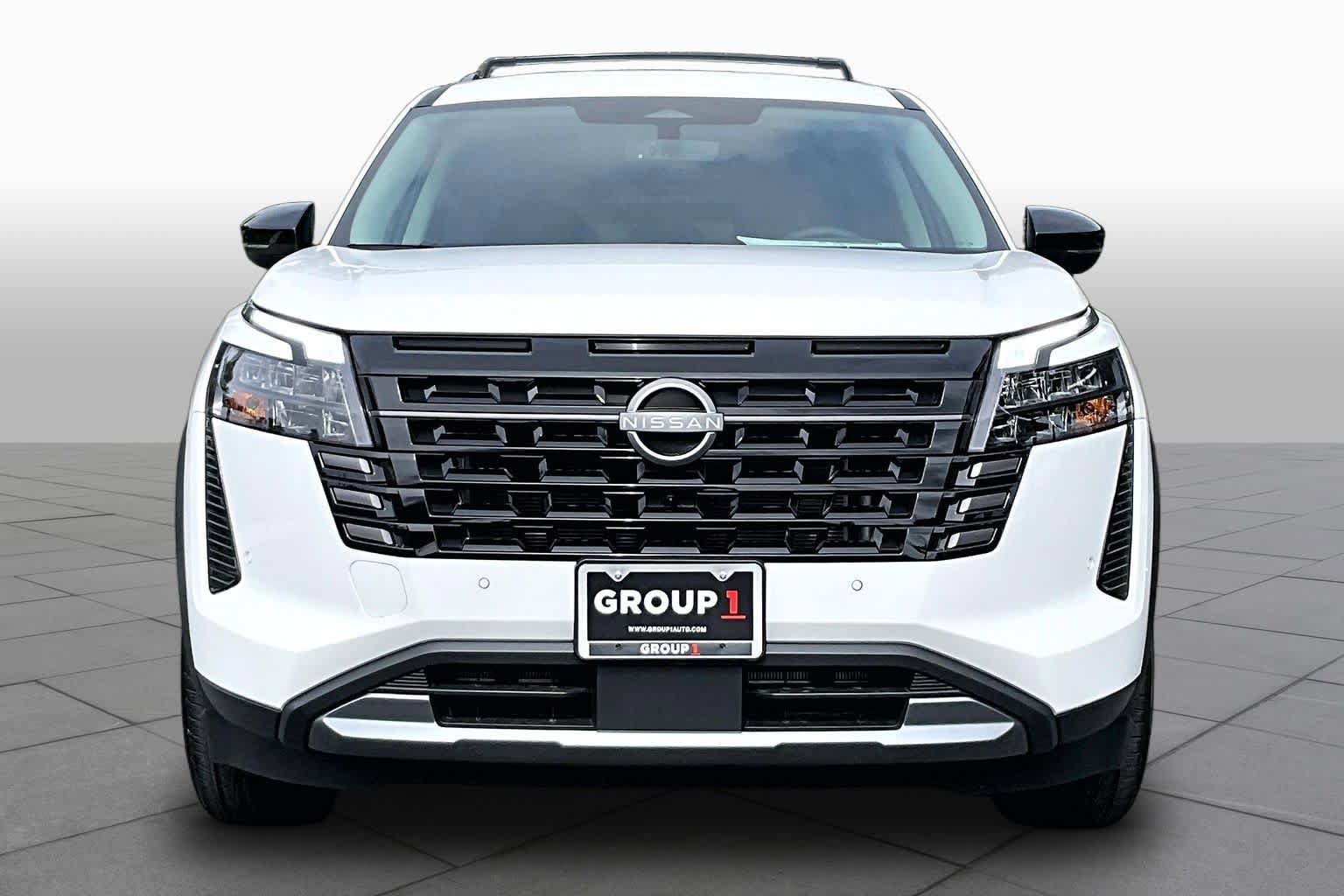 New 2026 Nissan Pathfinder SL FWD image 3