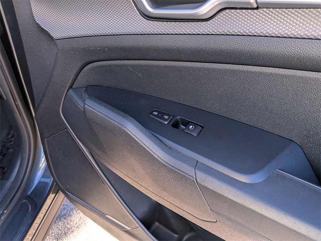 Used 2024 Kia Sportage LX image 30