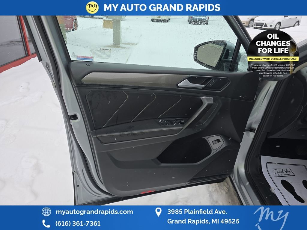 Used 2022 Volkswagen Tiguan SE image 10
