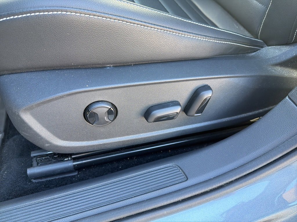 Used 2023 Volkswagen Jetta SE image 17