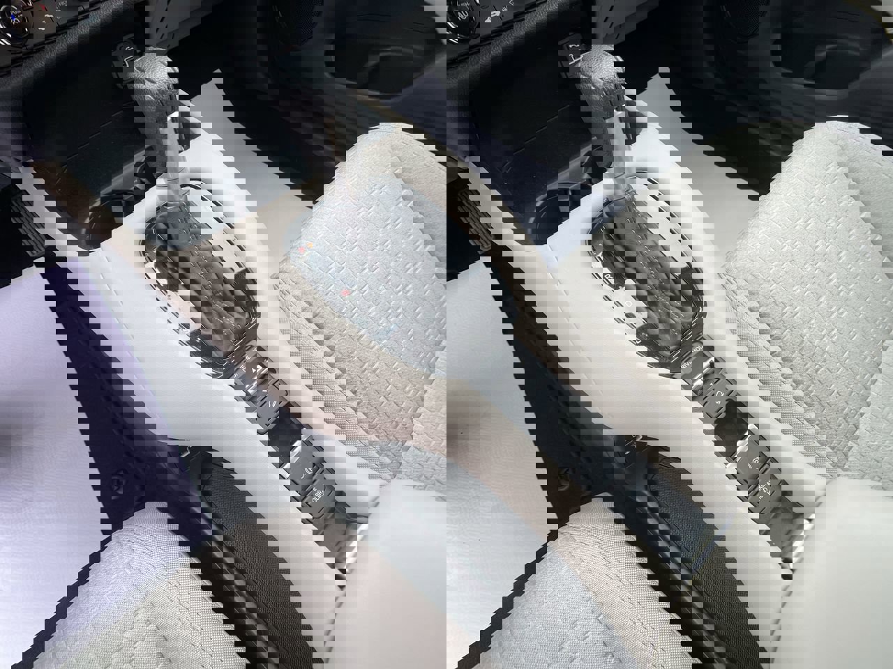 Used 2023 Honda HR-V LX image 19