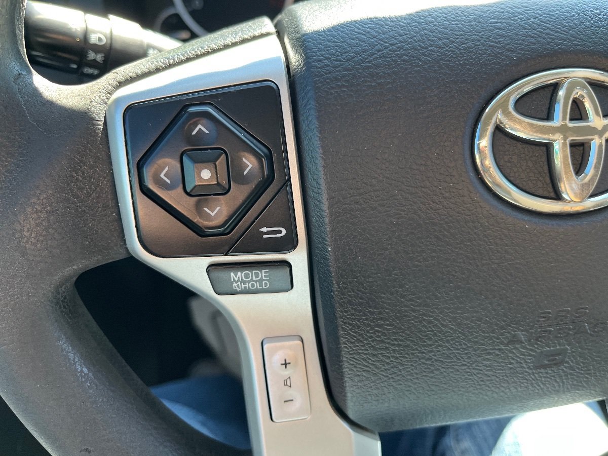 Used 2014 Toyota Tundra SR5 w/ SR5 Upgrade Package AWD/4WD image 18
