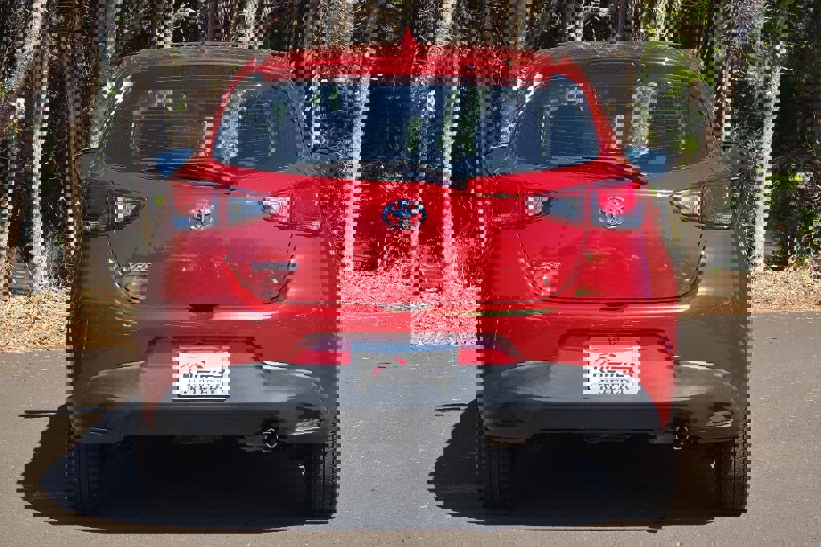 Used 2020 Toyota Yaris LE FWD image 5