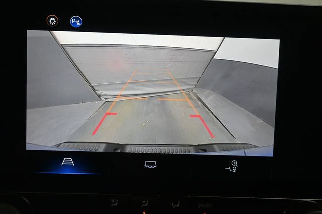 Used 2025 Chevrolet Colorado Trail Boss AWD/4WD image 18