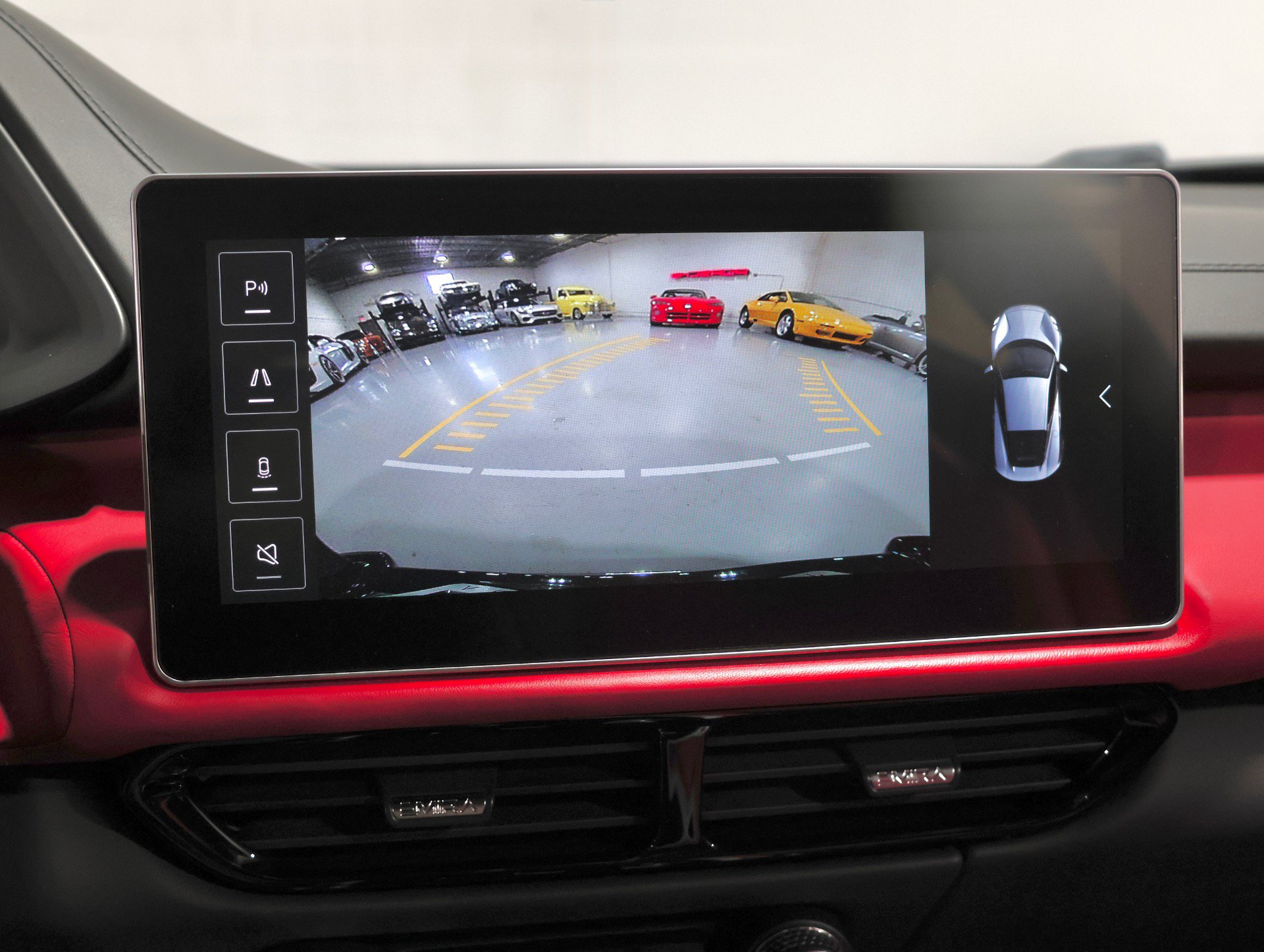 Used 2026 Lotus Emira RWD image 19