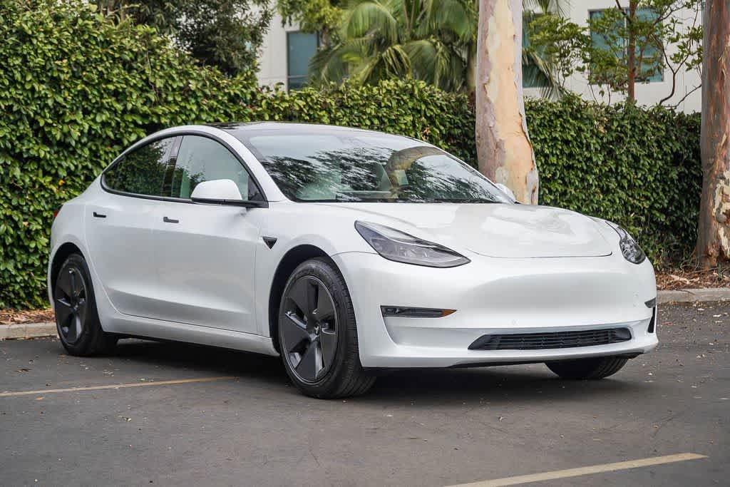 Used 2021 Tesla Model 3 Standard Range Plus RWD image 3