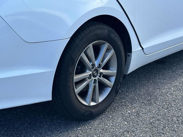 Used 2016 Hyundai Sonata SE image 6