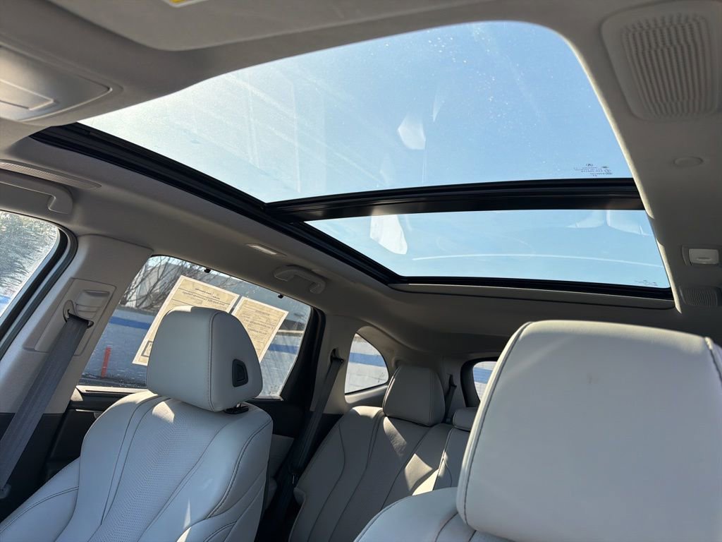 Used 2025 Acura MDX w/ Technology Package image 11