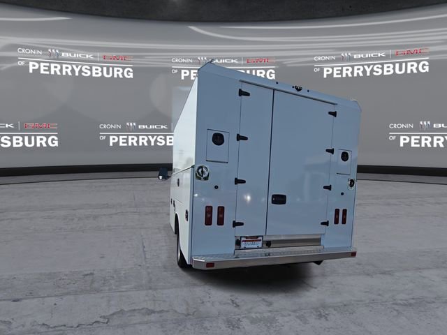 New 2026 GMC Savana 3500 w/ Power Convenience Package RWD image 8