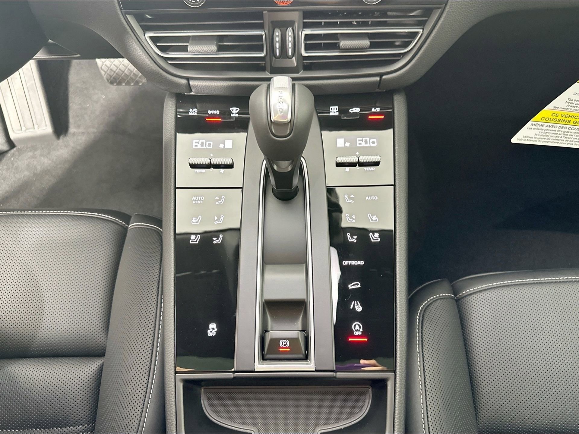 Certified 2025 Porsche Macan image 29