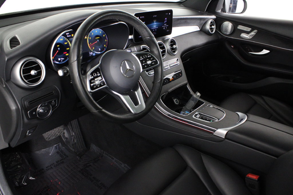 Used 2020 Mercedes-Benz GLC 300 image 19